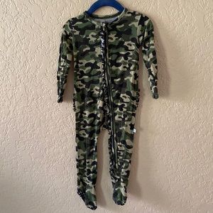 Posh peanut footie 12-18 months.